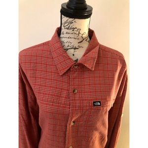 👻 2/$25 North Face Men’s Plaid Flannel Red